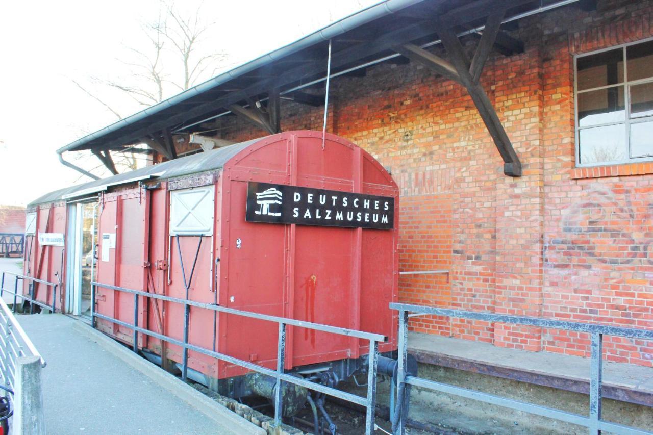 Zum Suelztor Apartment Luneburg Bagian luar foto