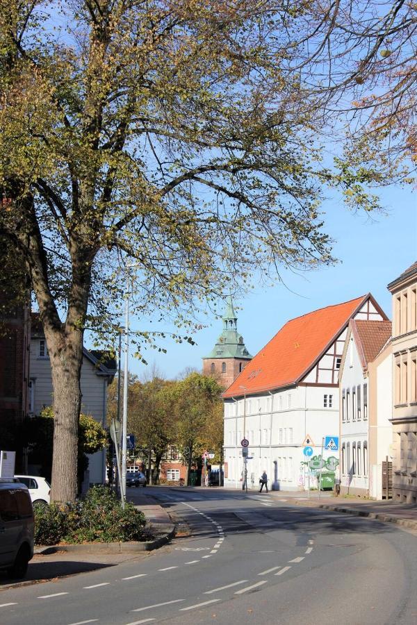 Zum Suelztor Apartment Luneburg Bagian luar foto